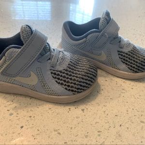 Nike Revolution 4 - Toddler girl- 6c- light blue